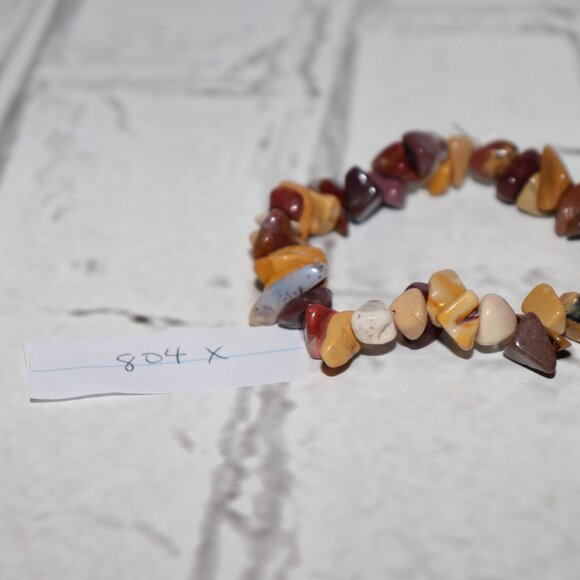 Beautiful mixed natural stone bracelet 7" - Picture 2 of 5